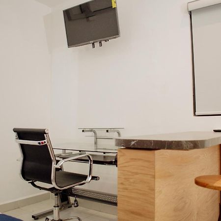 Suites Cervantes Chihuahua Buitenkant foto