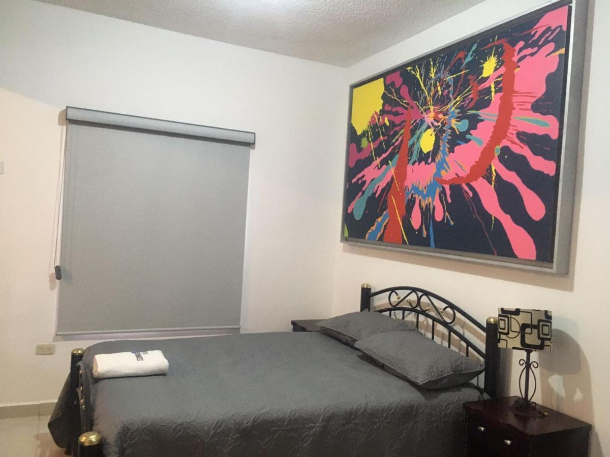 Suites Cervantes Chihuahua Buitenkant foto