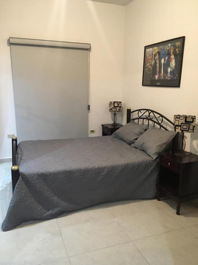 Suites Cervantes Chihuahua Buitenkant foto