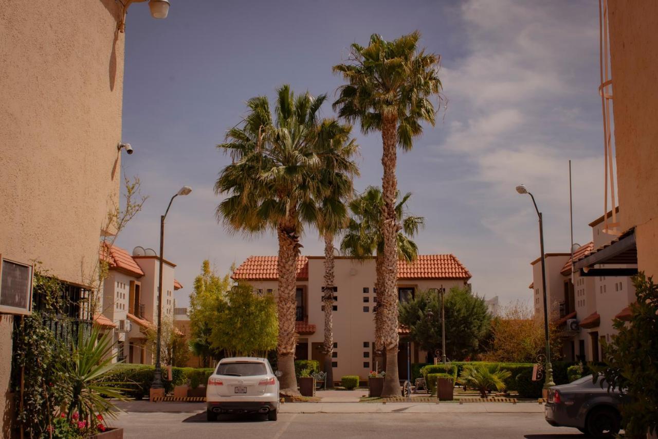 Suites Cervantes Chihuahua Buitenkant foto