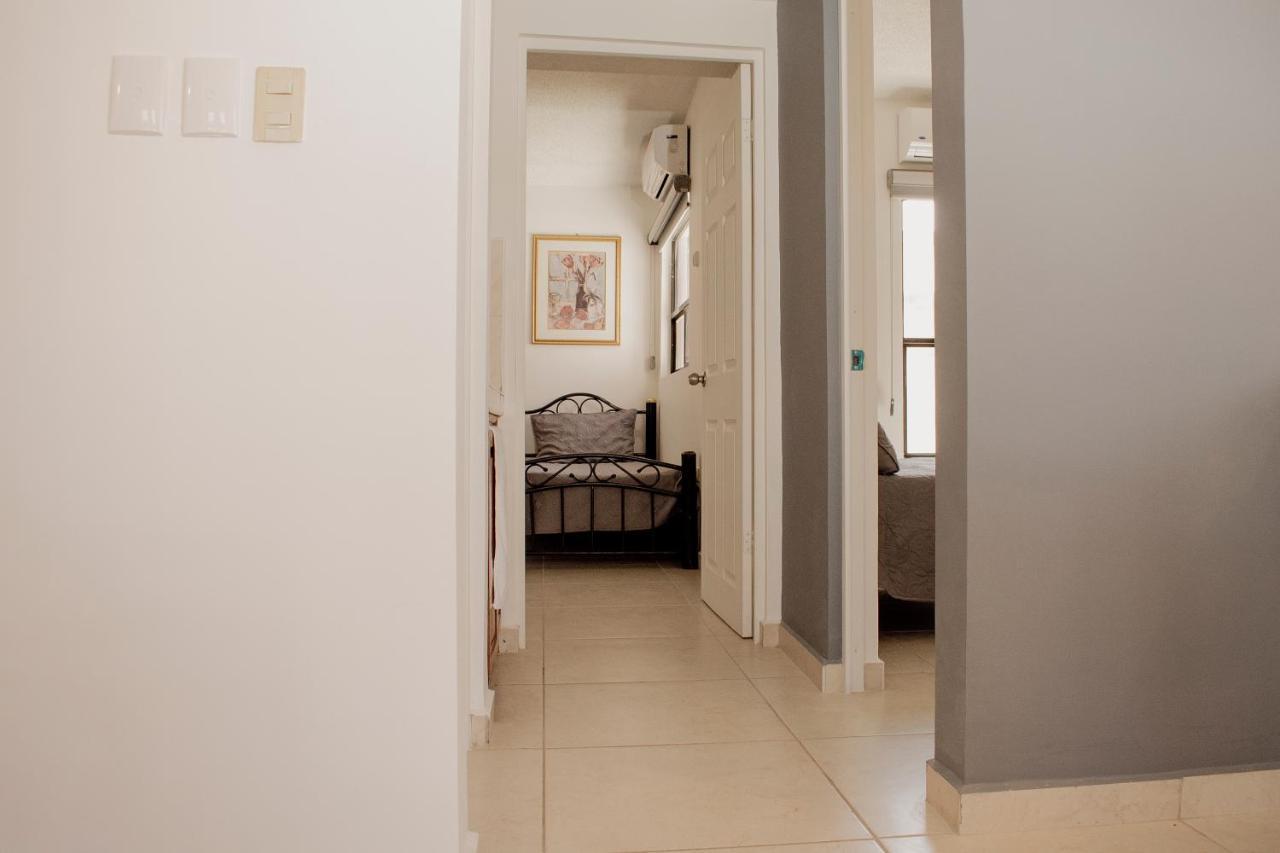 Suites Cervantes Chihuahua Buitenkant foto