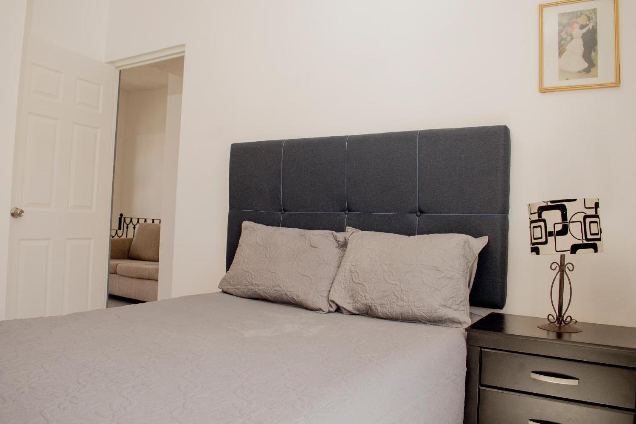 Suites Cervantes Chihuahua Buitenkant foto