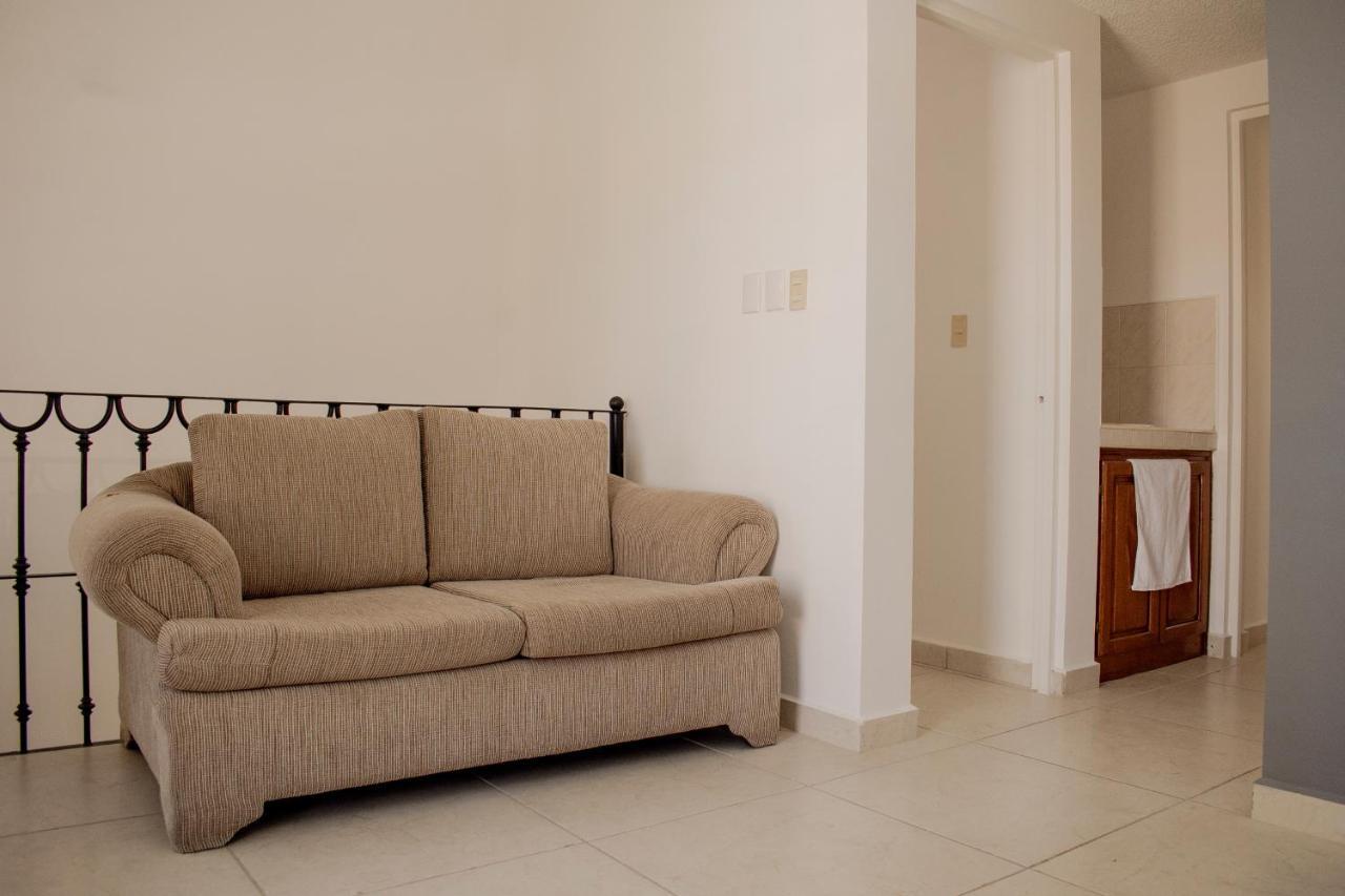 Suites Cervantes Chihuahua Buitenkant foto