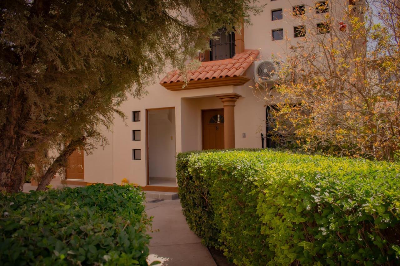 Suites Cervantes Chihuahua Buitenkant foto