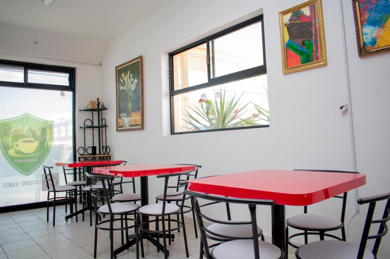 Suites Cervantes Chihuahua Buitenkant foto
