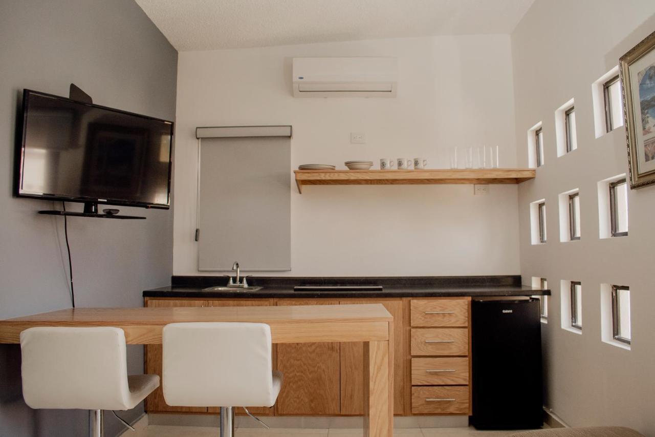 Suites Cervantes Chihuahua Buitenkant foto